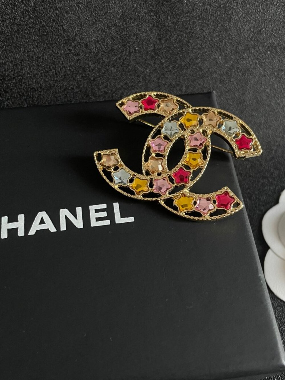 Chanel Gold Twisted Wire CC Brooch Multicolor Enamel Star Inlay Pin